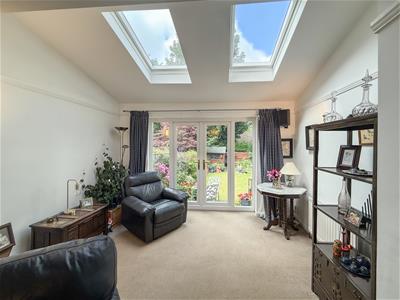 GARDEN ROOM